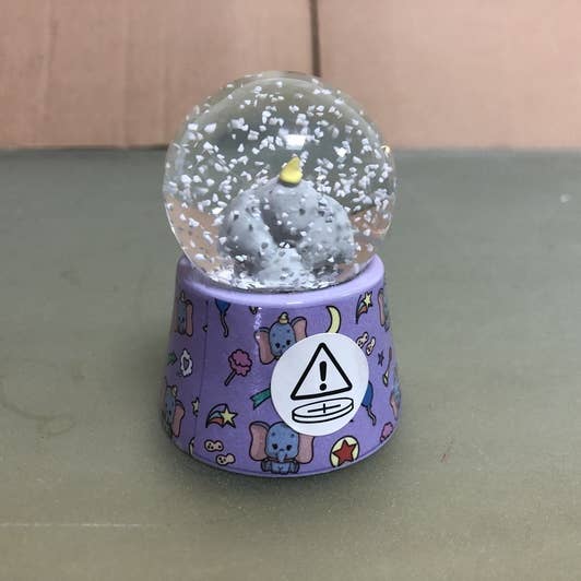 Silver Buffalo - Wholesale Snow Globe - Disney Dumbo Smile Boxed 45mm Light Up Snow Globe4