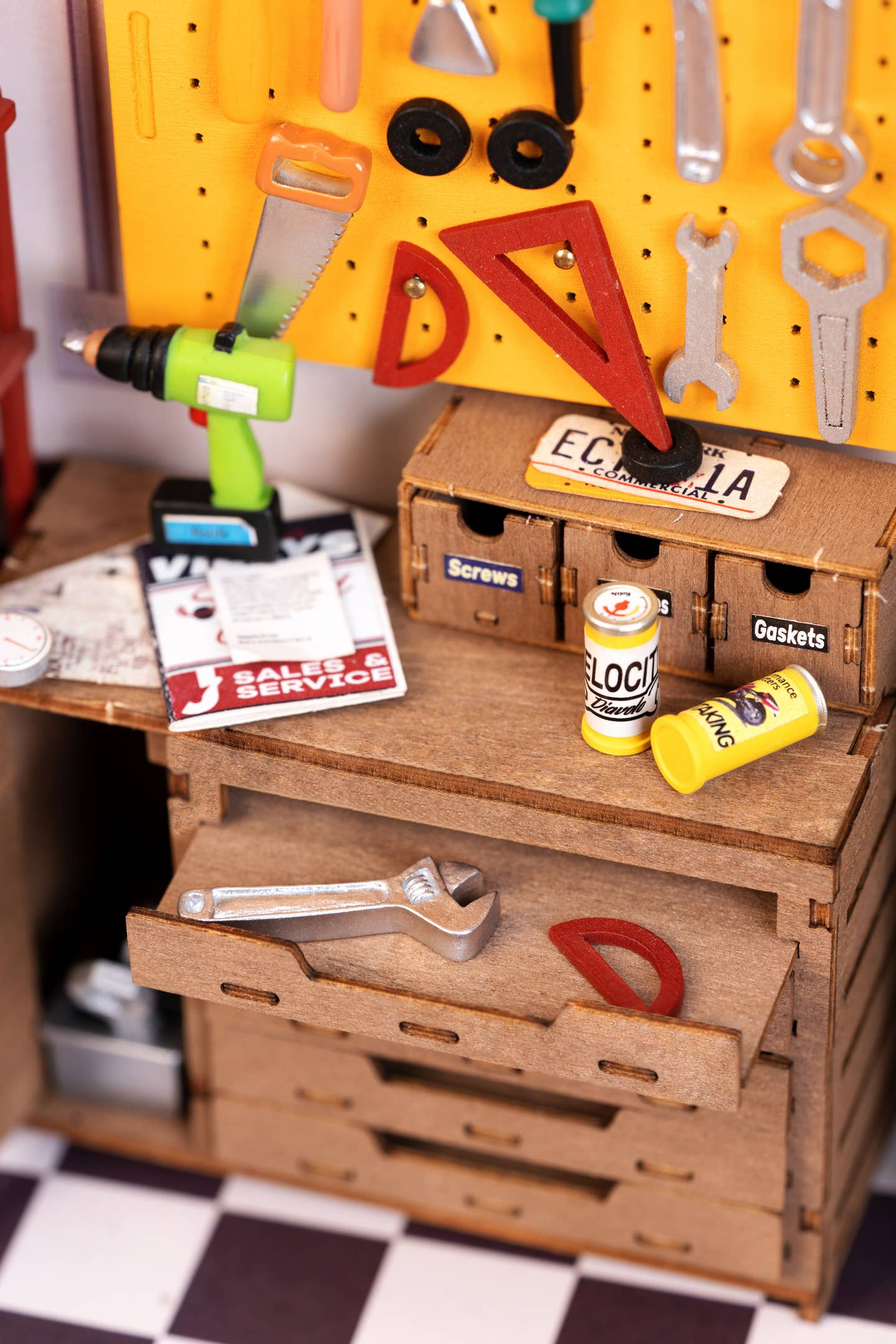 Hands Craft - Wholesale DIY Craft Kit - DIY Miniature House Kit: Garage Workshop7