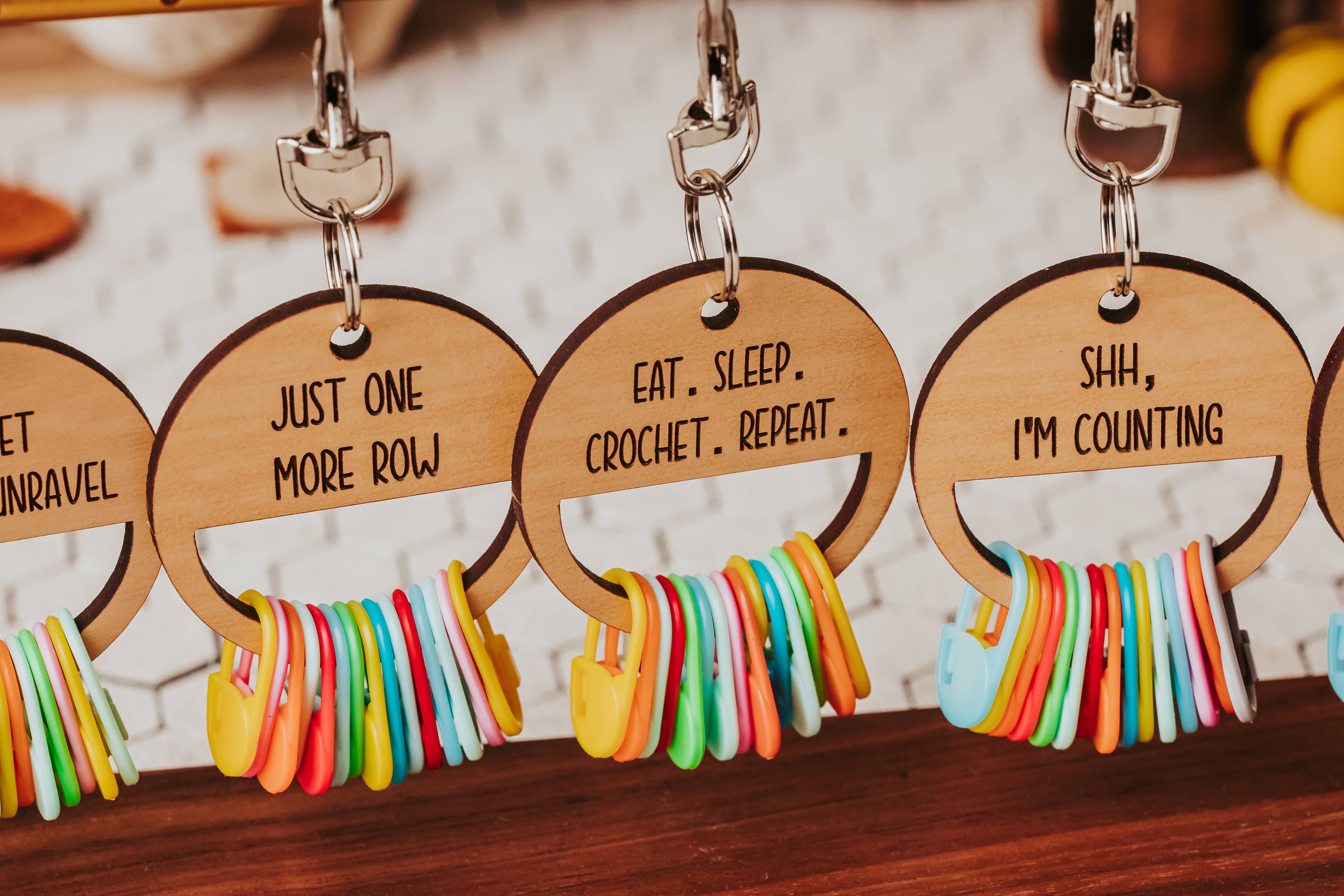 Loops & Bee - Wholesale Knitting/Crochet Supplies - Stitch Marker Holder Keychain3