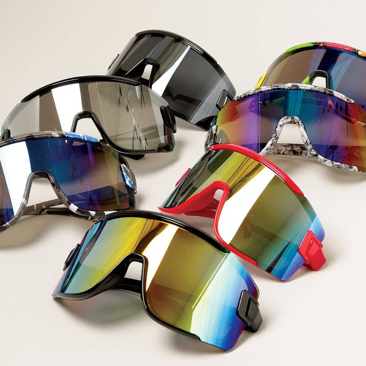 Lunettes de soleil unisexes Fashion Shield pour la vente par Fashion City