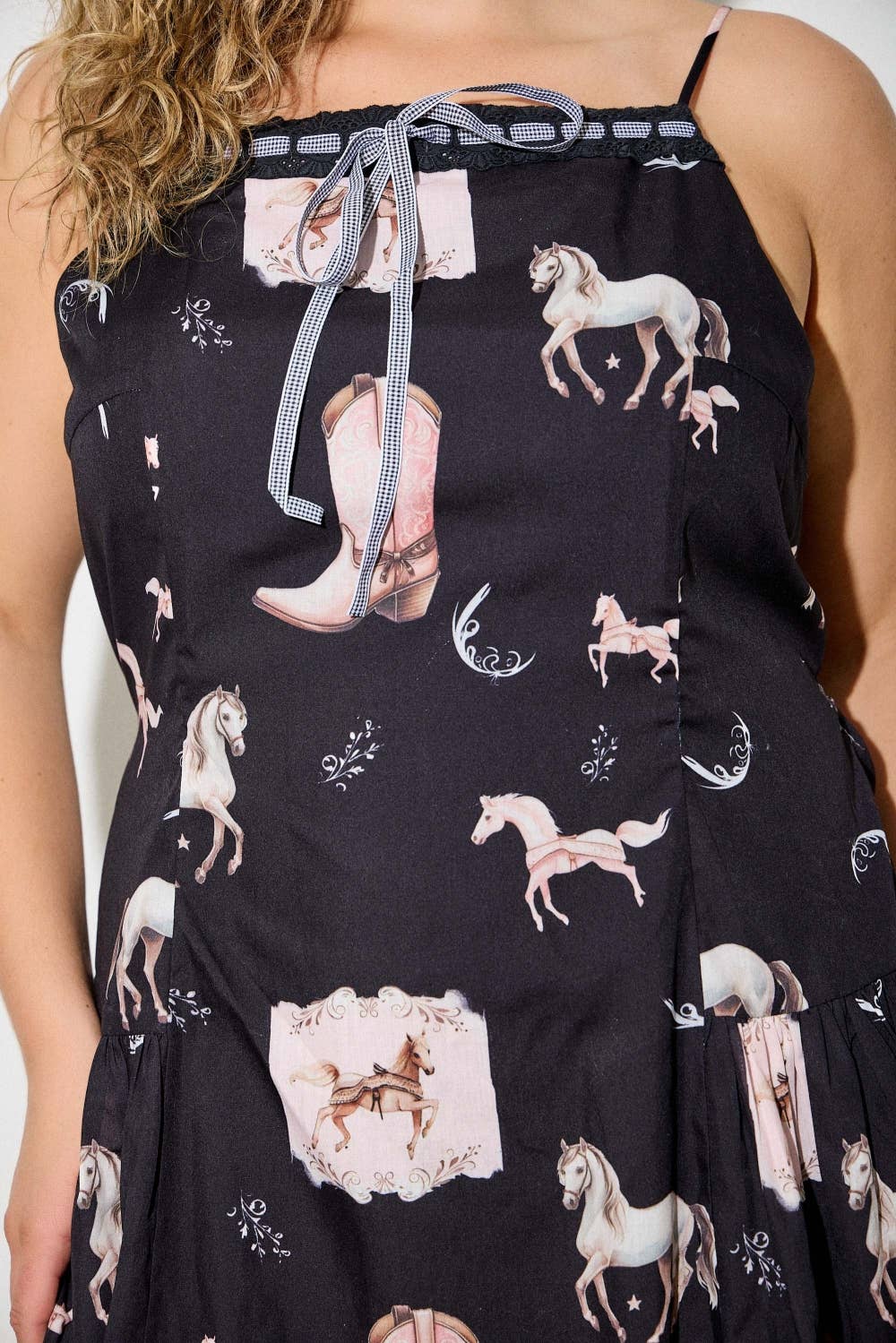 SCHWARZ MULTI (PLUS) PFERD WESTERN DRUCK FALLENDE TAILLE MIDI KLEID für den Großhandel auf Faire1