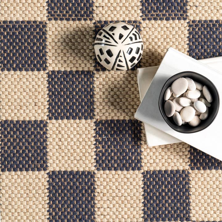 Gray Connie Checkered Wool/Jute Tasseled Area Rug for wholesale on Faire4