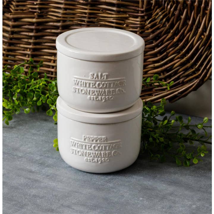 Audrey's Home & Gift - Wholesale Salt & Pepper Shaker Set - White Cottage Ceramic Salt And Pepper Cellar (Pair)