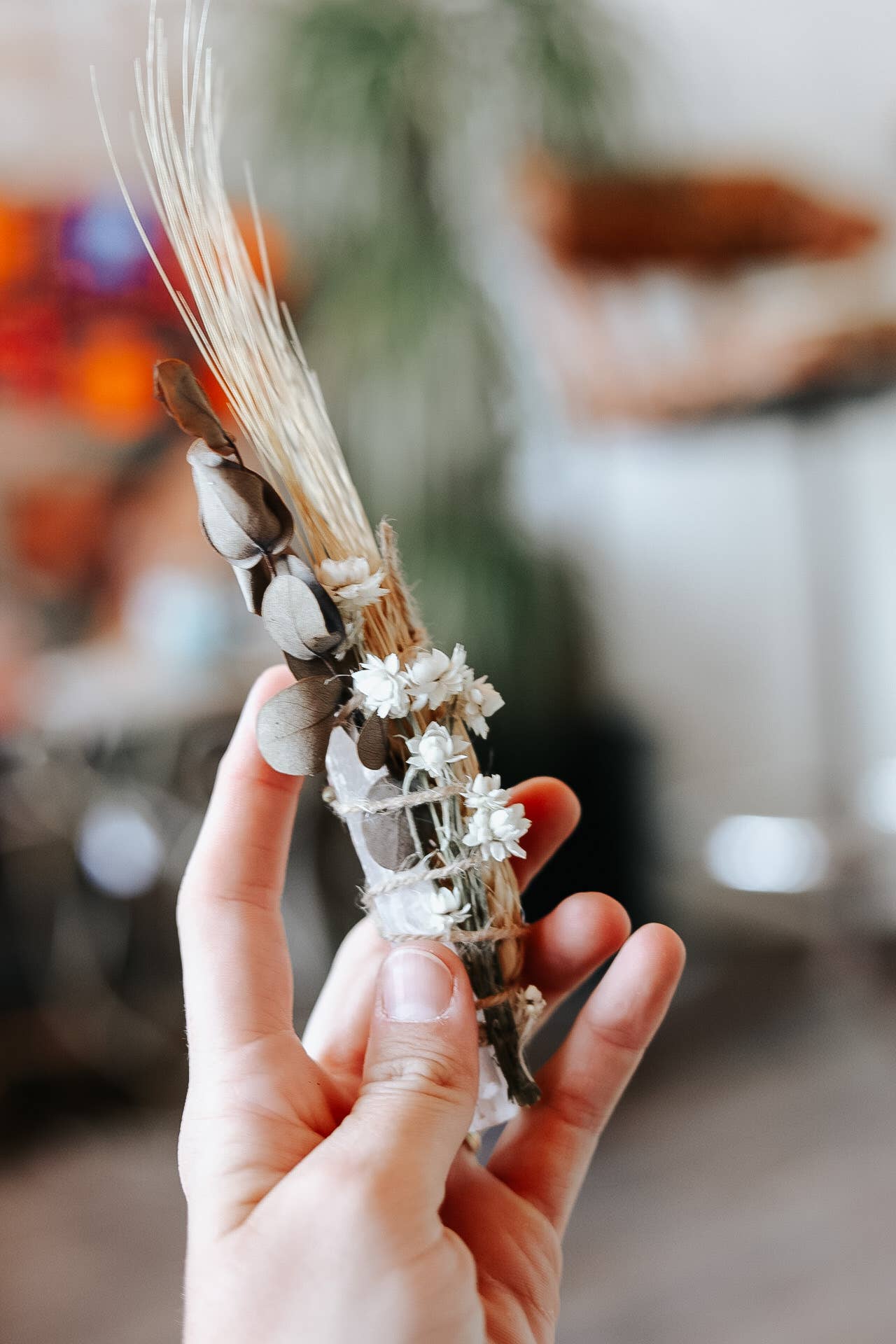 Andi Aesthetics - Wholesale Meditation Supplies - Selenite Flower Wand2