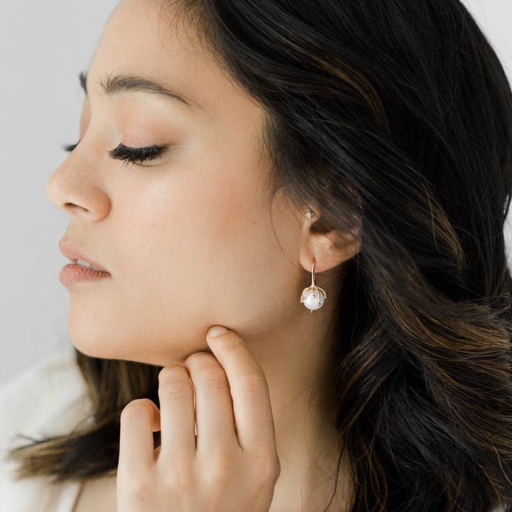 Miss Foxine Couture - Wholesale Dangle Earrings - Bloom Flower Bud Pearl Earrings1