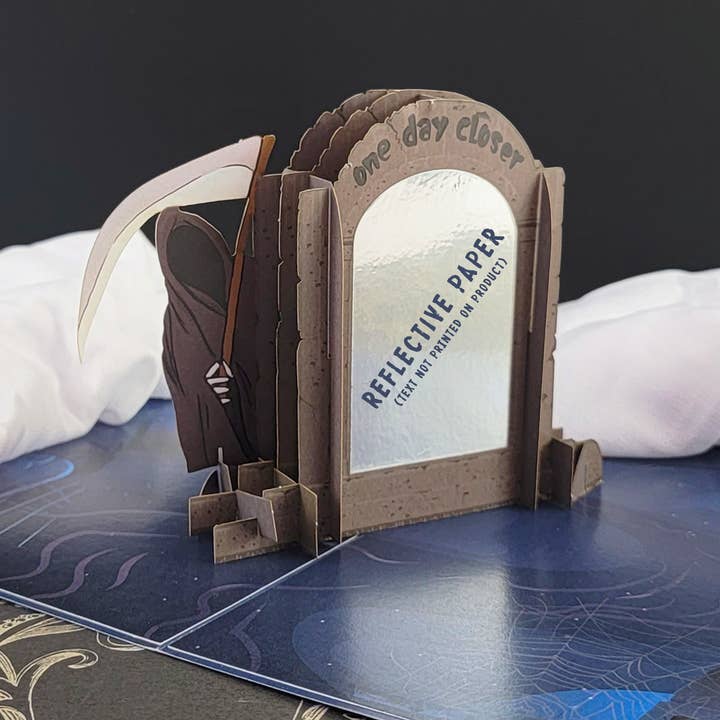 Card Foolery – wholesale Födelsedagskort – En dag närmare 3D pop-up födelsedagskort med mörk humor1