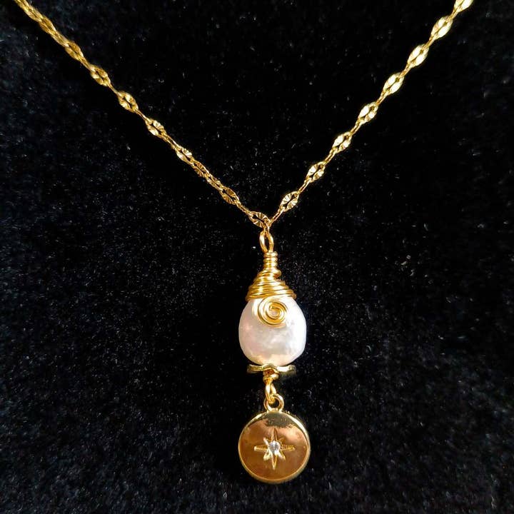 Harmonisk Stjärna – Barockpärlhalsband med Stjärnberlock för wholesale av Pompon La Tulipe