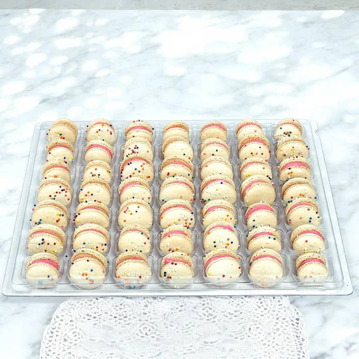 macaron centrale - Wholesale Cookie - Birthday Mini!s Macarons – Perfect for Wholesale 1