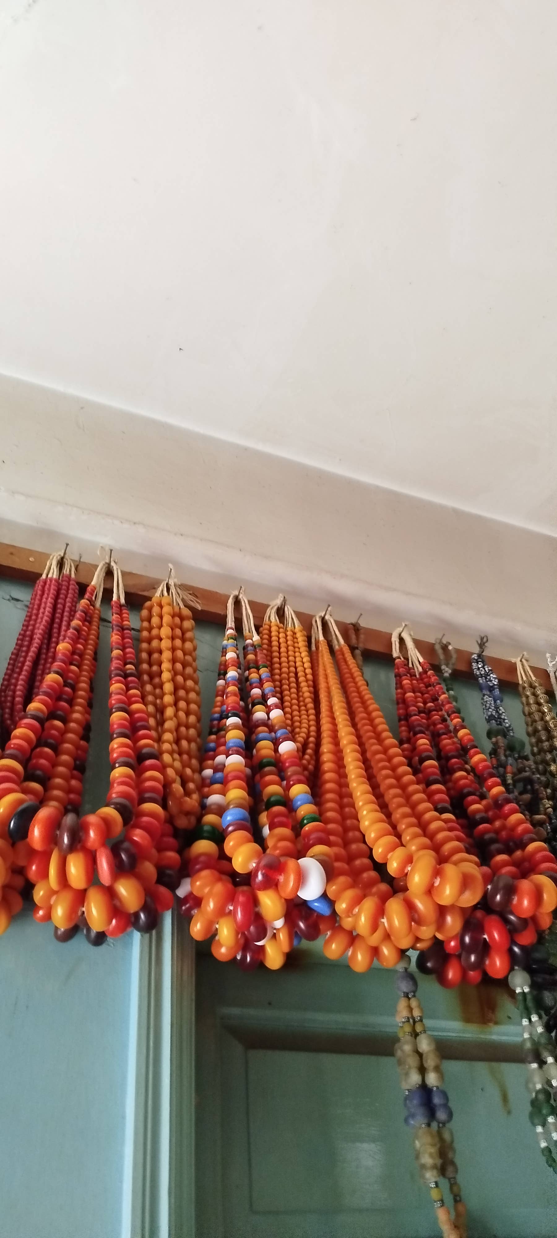 African Craft Collection – wholesale Pärlor – Kopallharts pärlor1