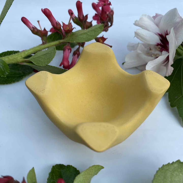 Little Lottie’s - Wholesale Egg cup/holder - Yellow Egg Cup – Colourful Breakfast Tableware4