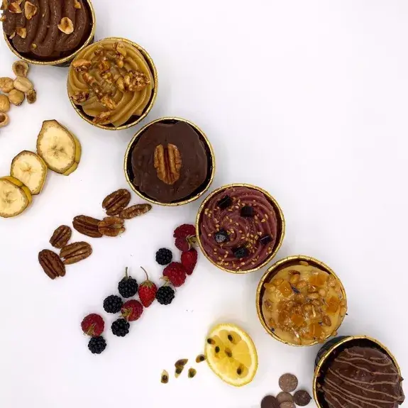 Purecake - Wholesale Chocolate Covered Sweets - Chocolate Marble Cupcake – A Melting and Crunchy Delight 🍫3