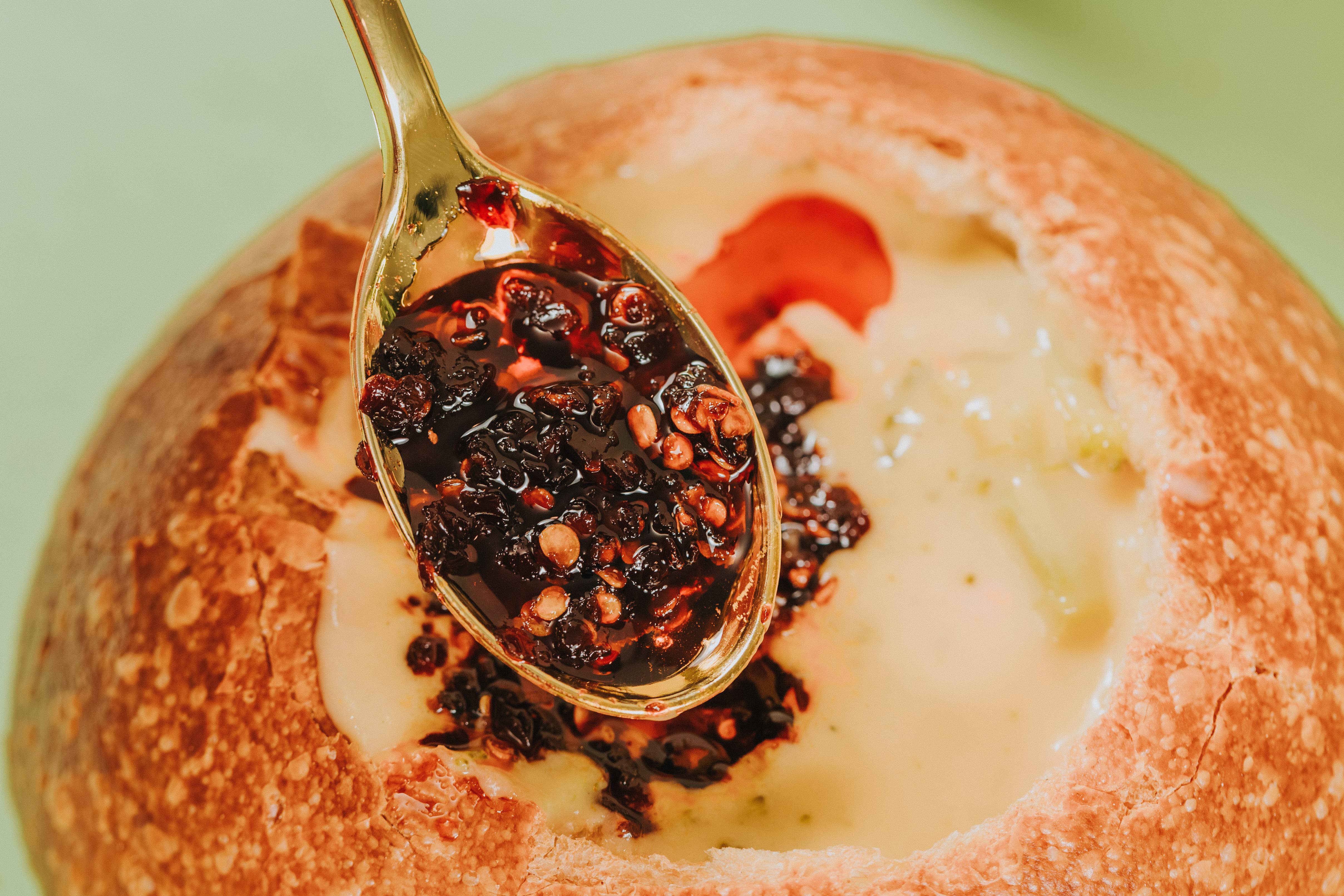 Me's Way LLC - Wholesale Sauce - MẸ’S WAY CHILI SAUCE – REGULAR-16oz10