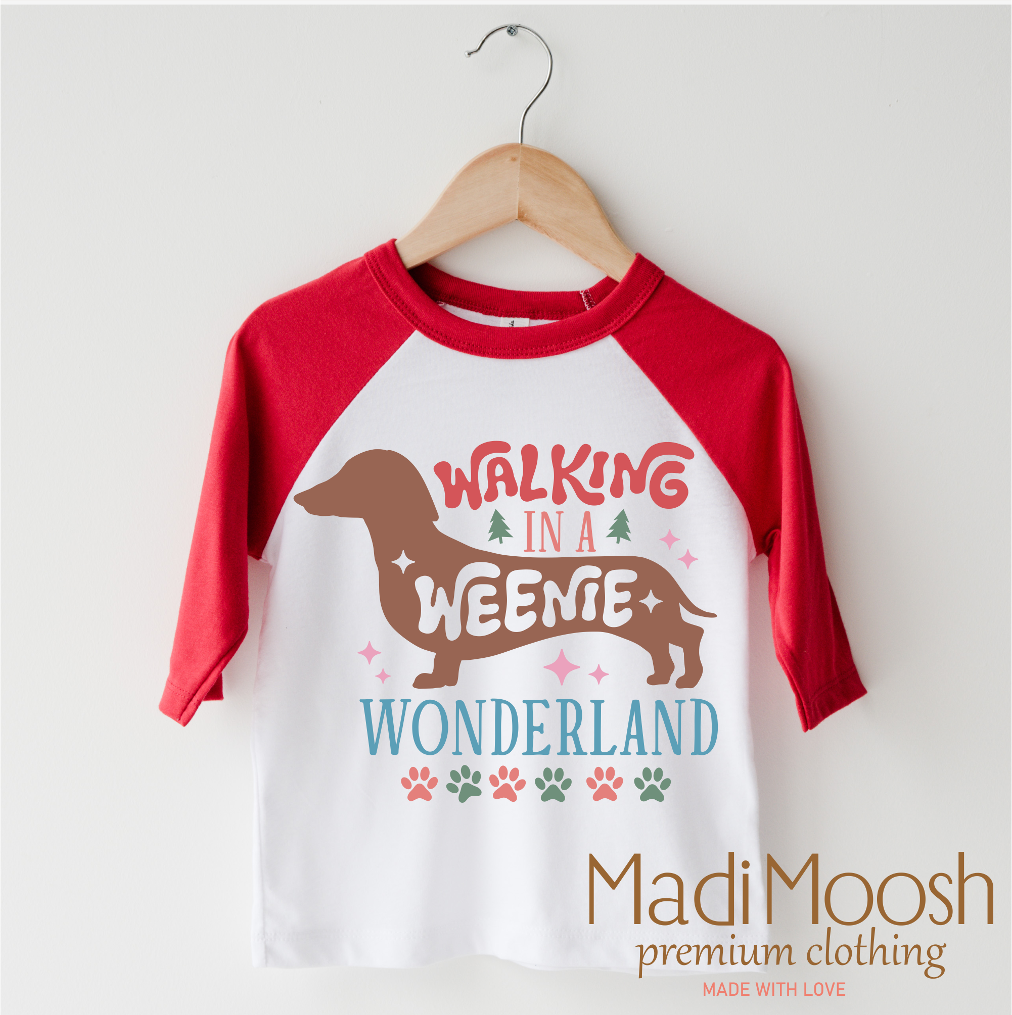 Madi Moosh - Wholesale T-shirt met zeefdruk - Kinderen - Shirt van Walking Through A Weenie Wonderland - Dachshund Christmas Tee3