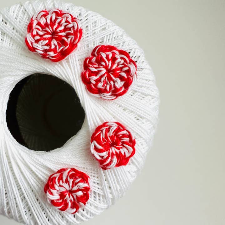 Peppermint Candy gehaakte oorbellen (Studs + Dangles) voor wholesale door Bird Nest Closet