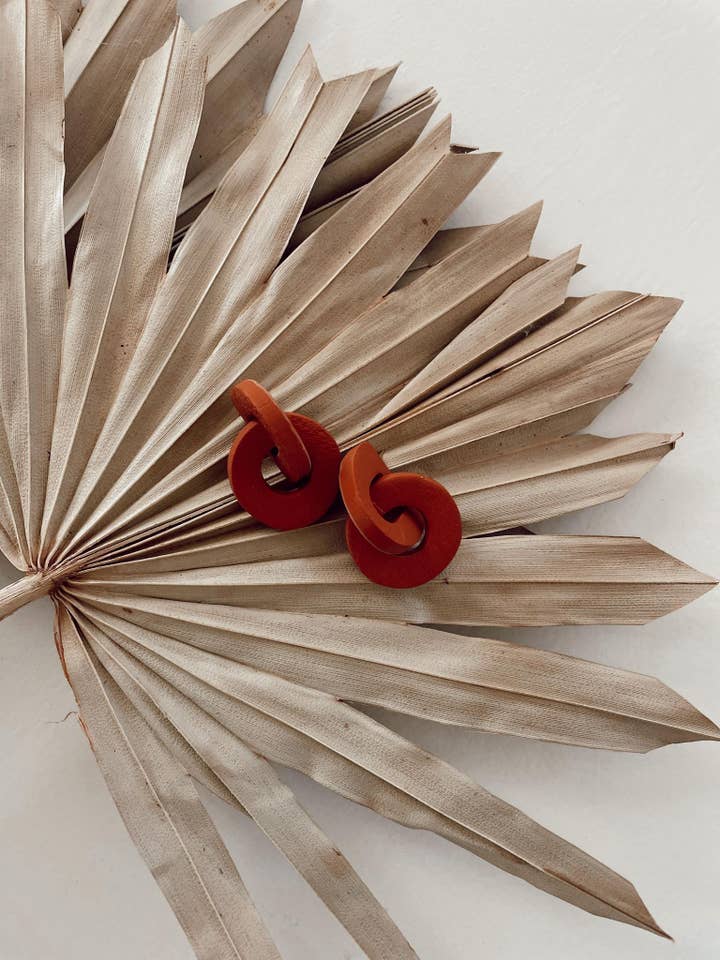 Audra Link Øreringe i Terracotta for engroshandel hos Terra•Cotta