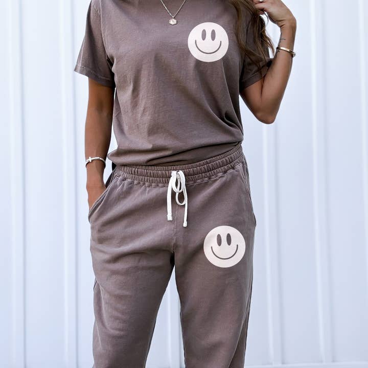 Alley & Rae - Wholesale Lounge Sweatpants/Joggers - Women's - Smiley Face Lightweight Fleece Sweatpants3