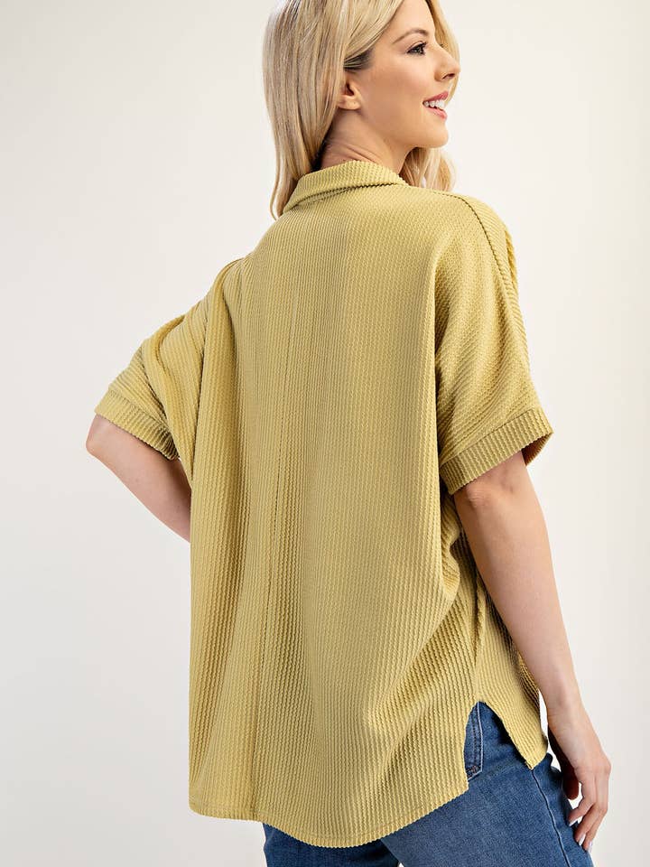 Celeste Clothing - Vendita all'ingrosso Top in maglia - Donna - TOP A COSTE TAGLIA FORTE CON COLLETTO E MANICHE CORTE - CT2391329