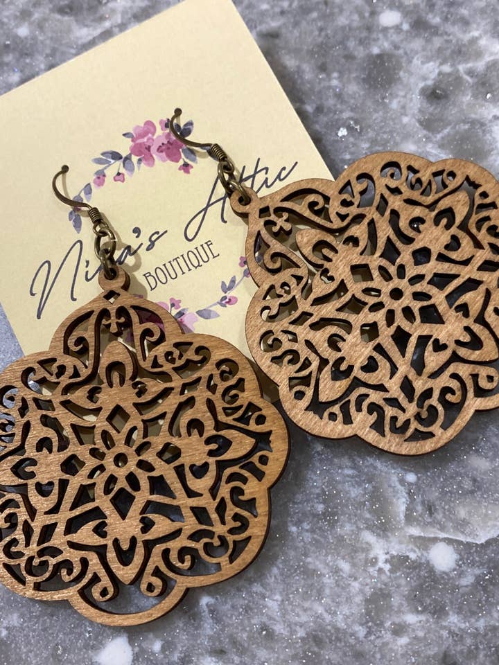 Flora Cutout for wholesale by Nina’s Attic