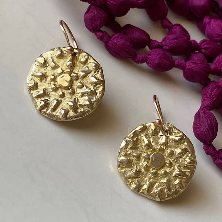 Boucles d'oreilles Astral pour la vente par Liesl Pawliw Handmade Jewelry