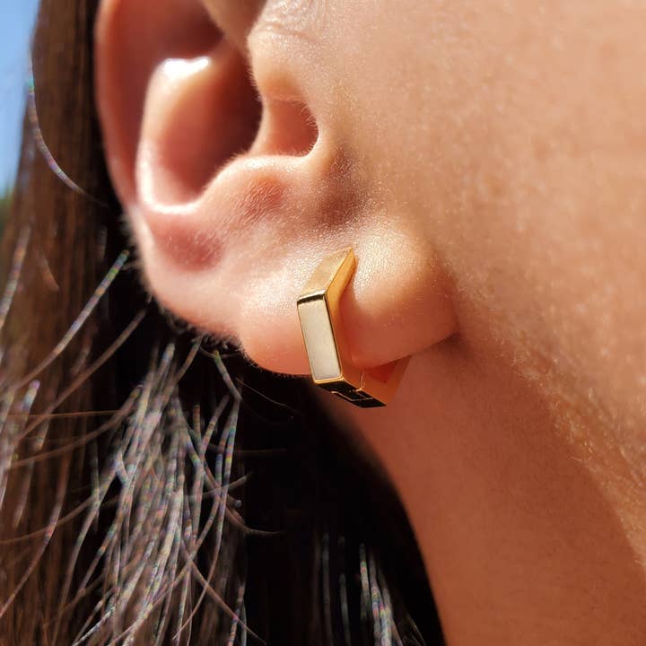 HolyBang Jewels - Wholesale Huggie Earrings - HEXAGON HUGGIE EARRINGS - E-HT1151 / E-HT1150