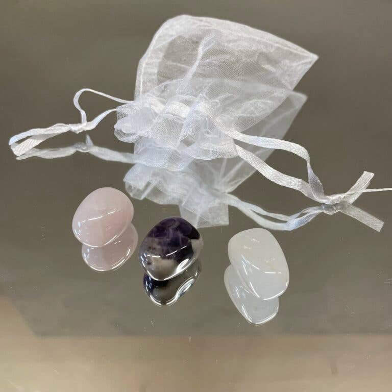 ByBazz - Wholesale Spiritual Stone/Crystal - Gouden Driehoek Mini; Amethist, Bergkristal en Rozenkwarts2