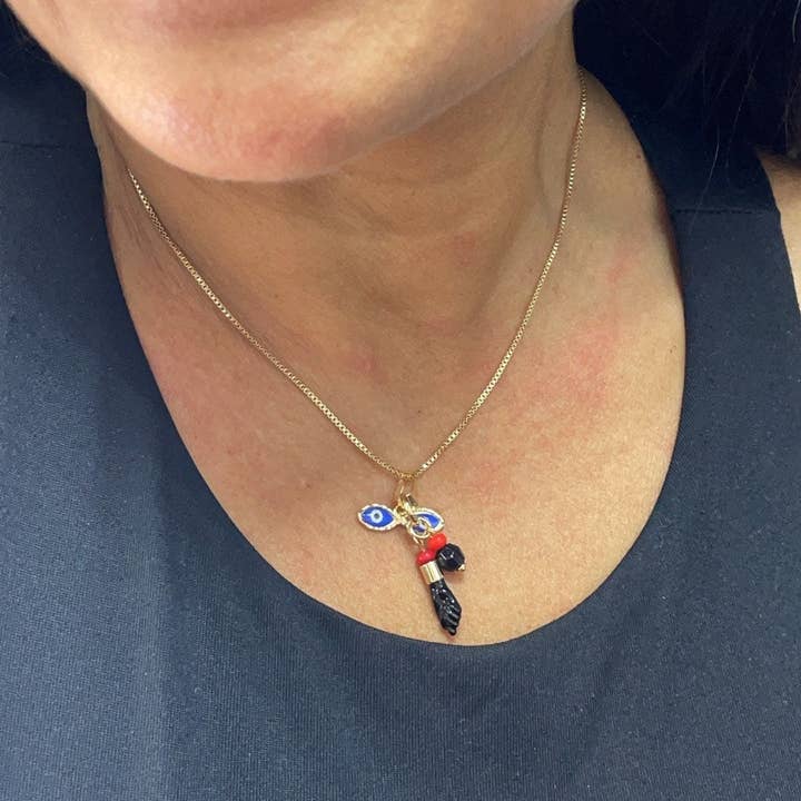 Milie – Engroshandel Halskæde med vedhæng – 18k GF Ojo de Santa Lucia & Figa Charm Vedhæng6