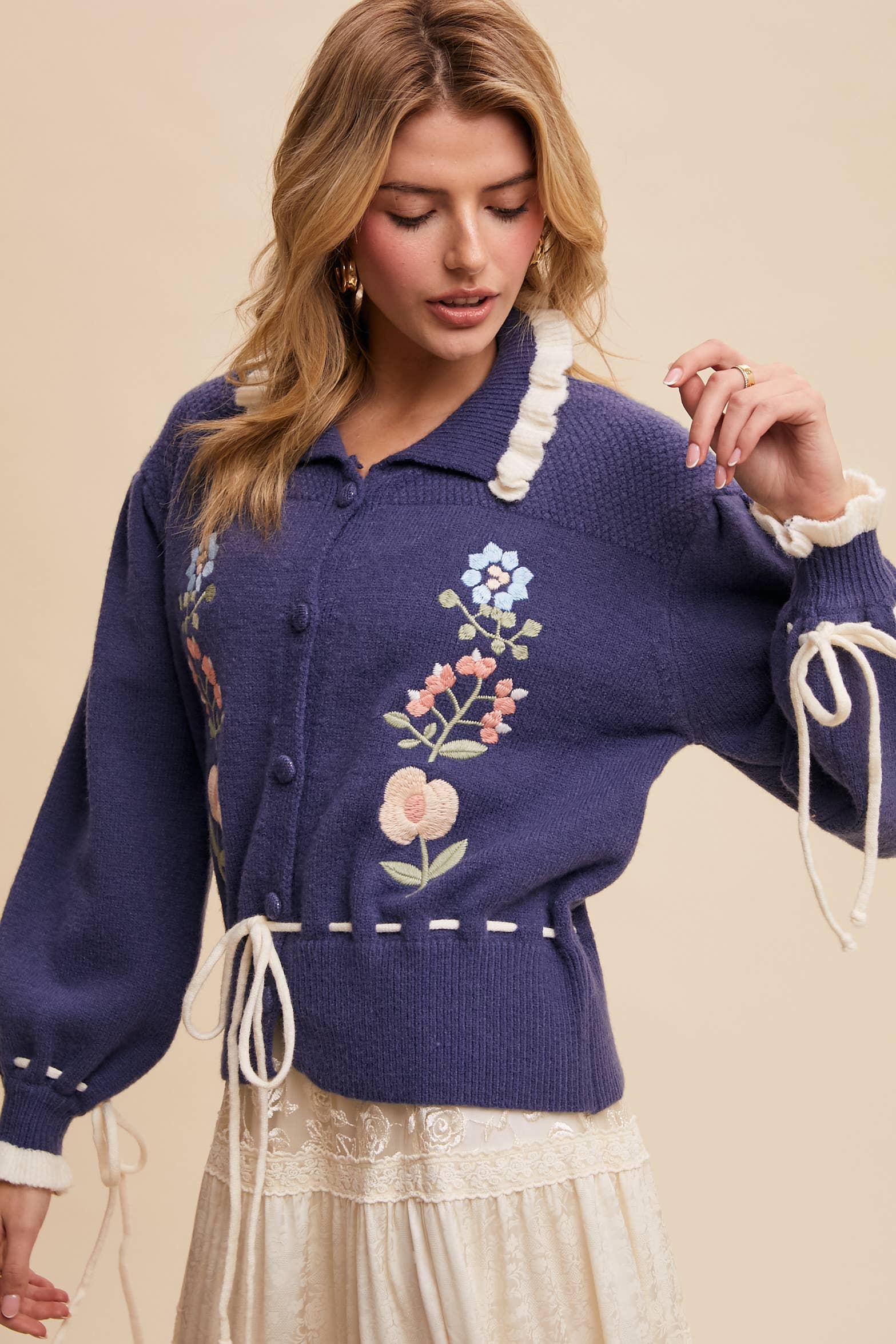 Listicle - Wholesale Cardigan - Women's - Floral Embroidered Knit Cardigan Sweater28