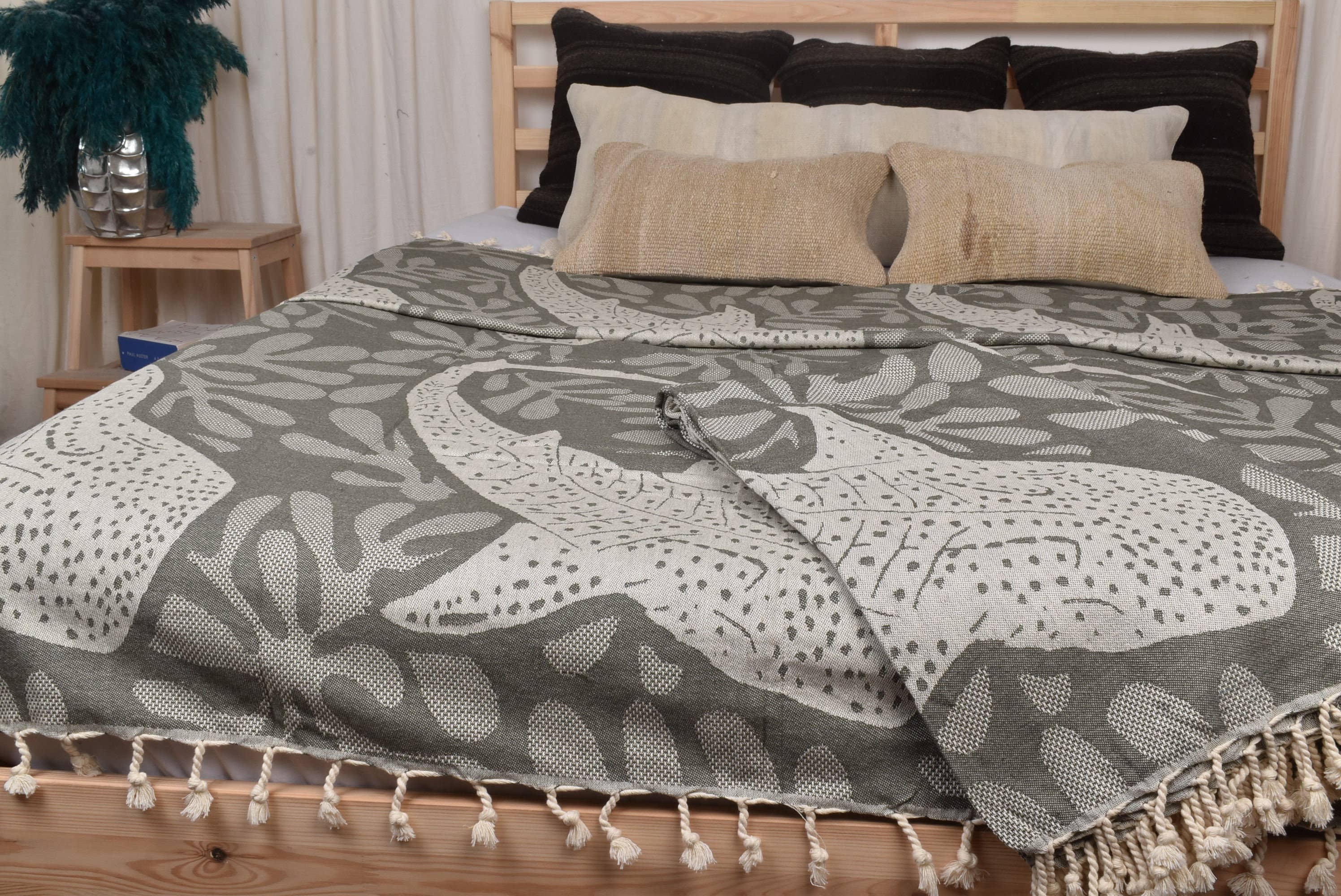 Organic Turkish Towels - Wholesale Throw blanket - Wedding Gift Blankets, Elegant Khaki Green Blanket