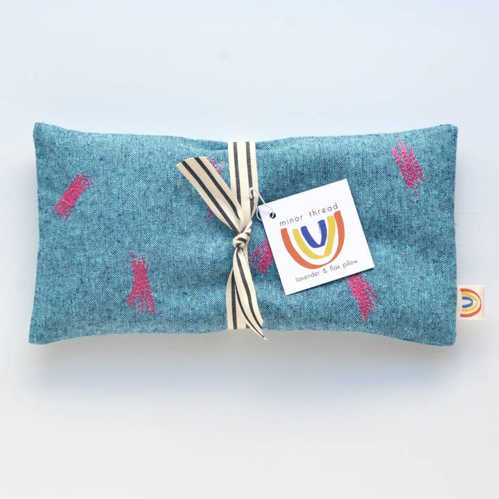 Cuscino per occhi appesantito in lino blu Malibu Squiggle Sketch per la vendita all'ingrosso da parte di Minor Thread