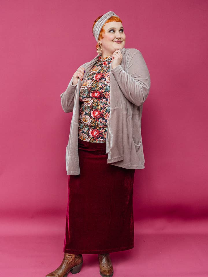 Maxi Sammetkjol med Sidoslits i Vinröd för wholesale av Megan Crook Textiles