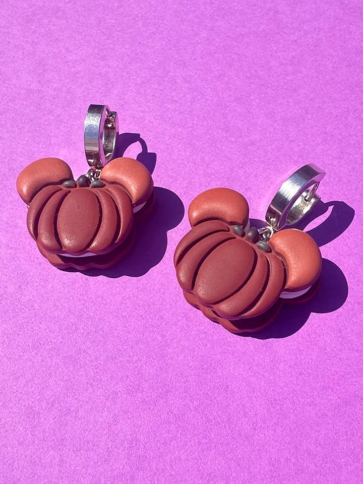 Brincos de argola Huggie Macaroon de abóbora Mickey Mouse por atacado de She makes clay
