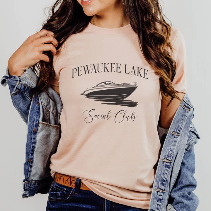 Camiseta estampada personalizada de Lake Social Club - Bella + Canvas para venta al por mayor de Lissi Designs