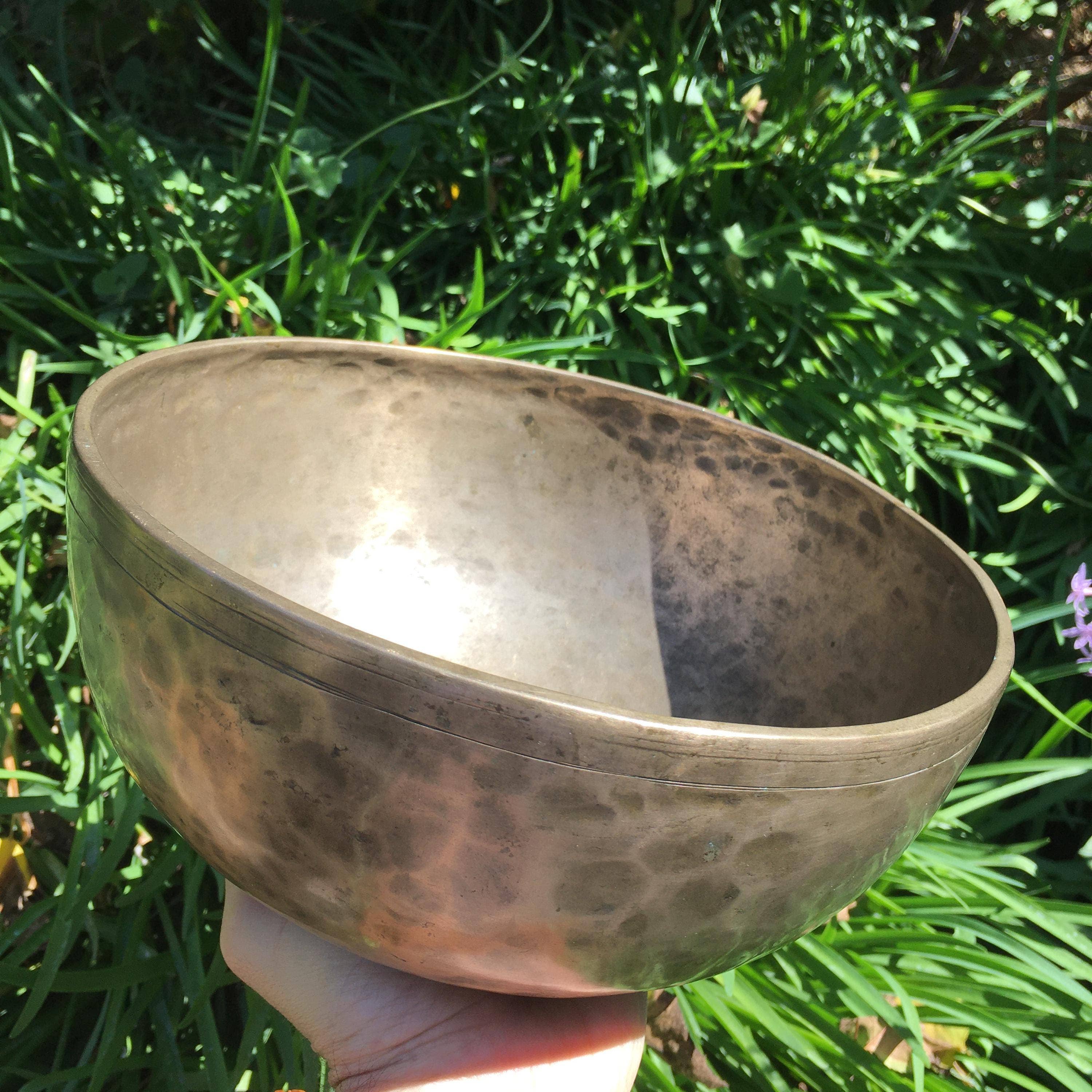 Wildheart Crystals - Wholesale Meditation Supplies - AAA Vintage Hand Hammered Tibetan Singing Bowl 9.256