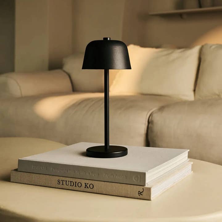 Tavellio - Wholesale Accent/Desk Lamp - Anton Black Rechargeable Table Lamp | Stylish & Cordless Lighting