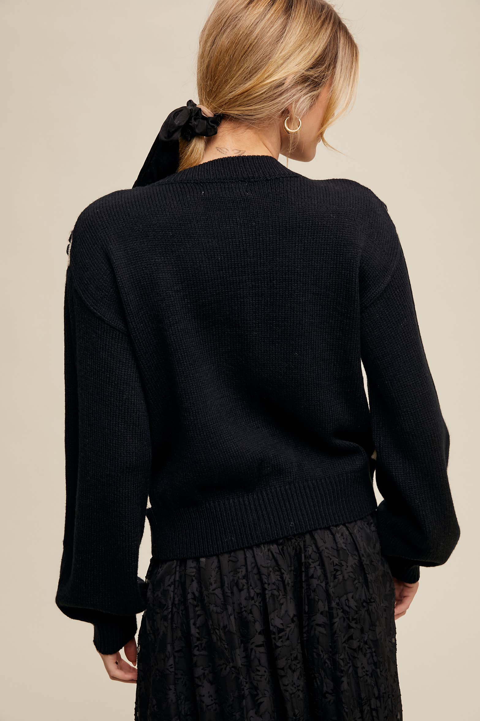 Listicle - Wholesale Cardigan - Women's - Handmade Rose Applique Knit Cardigan26