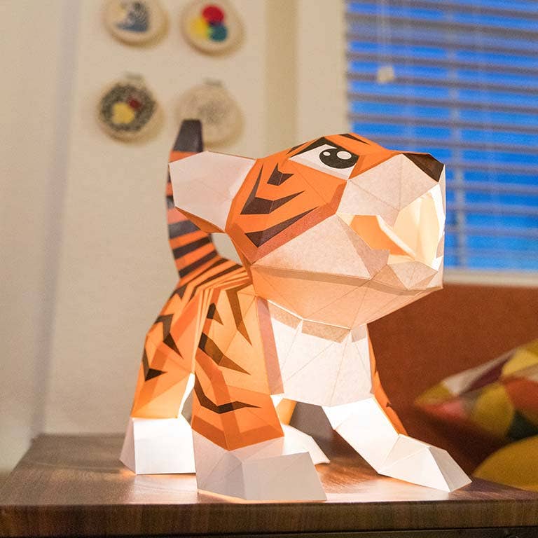 PAPERCRAFT WORLD - Vente Kit de bricolage - Modèle origami à double usage Baby Tiger, lampe animalière18