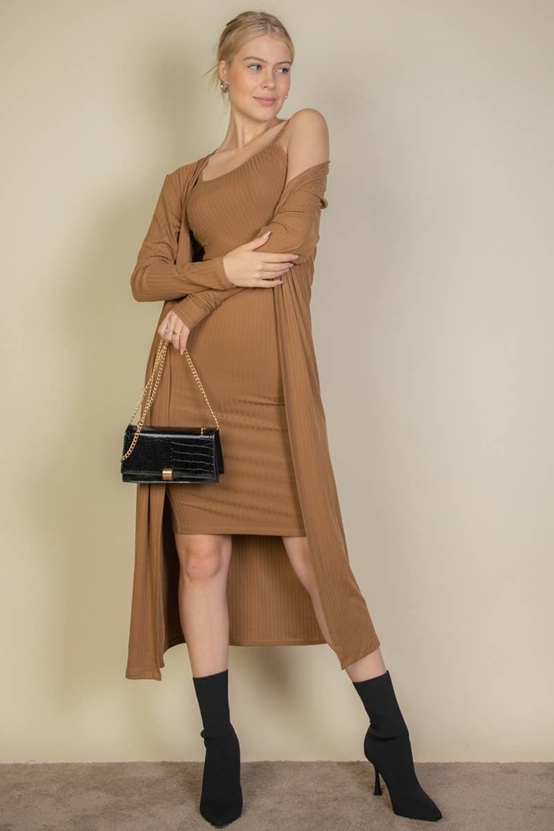 CAPELLA APPAREL – Vestido - Mulher por atacado – Conjunto CAPELLA APPAREL: Cardigan canelado e vestido midi justo com alças finas22