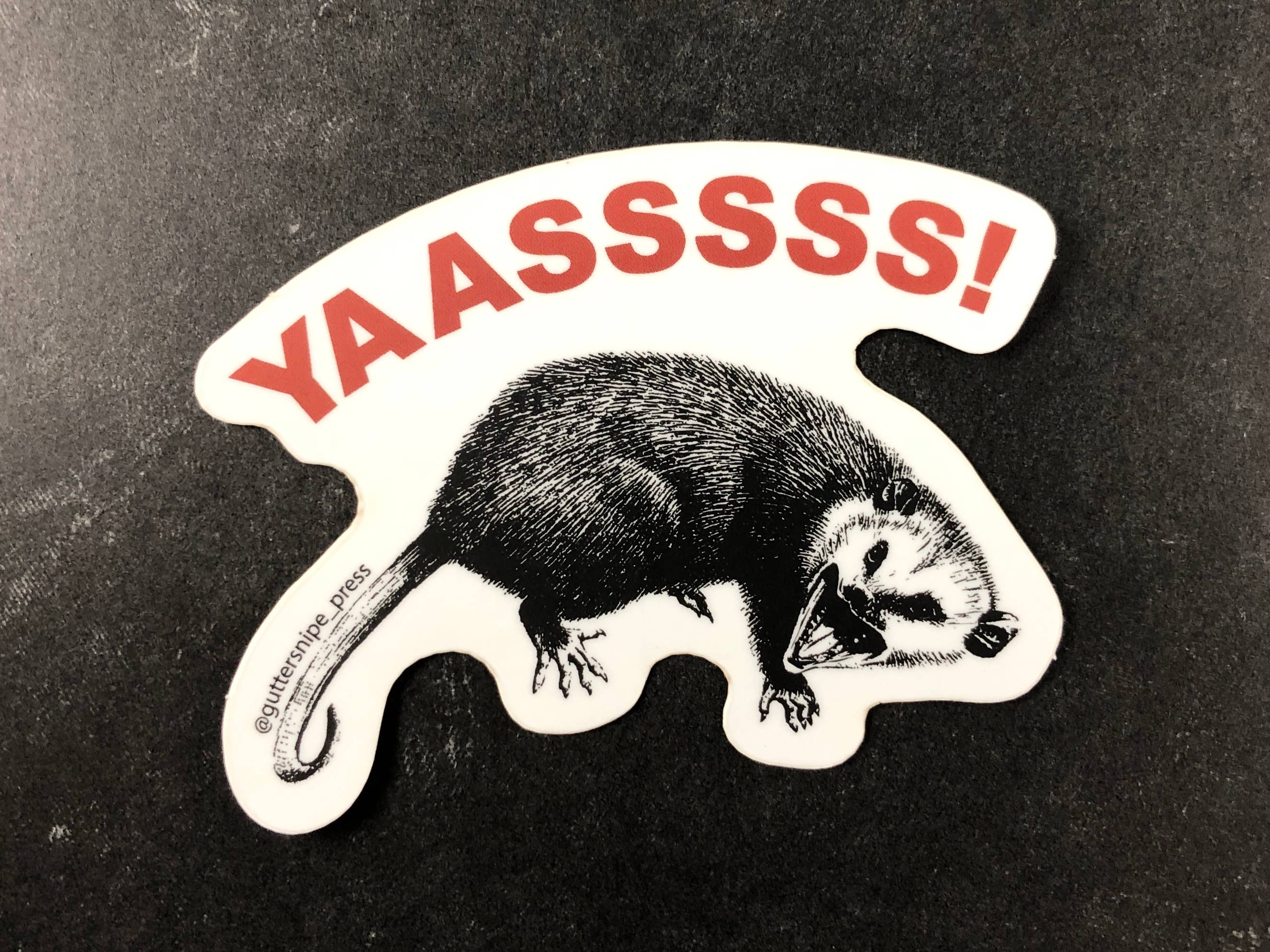 Guttersnipe Press Greetings - Venta al por mayor Pegatina - Pegatina Yas Possum1