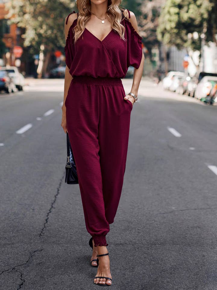 eLook – Großhandel Jumpsuit – Damen – SZ1-J9004 Schulterfreier Wickeloverall mit gesmokter Schulterpartie39