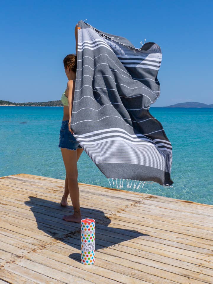 Toalha de Praia MALIBU, Toalha Hammam com Caixa Presente - Preto por atacado de Towel to Go