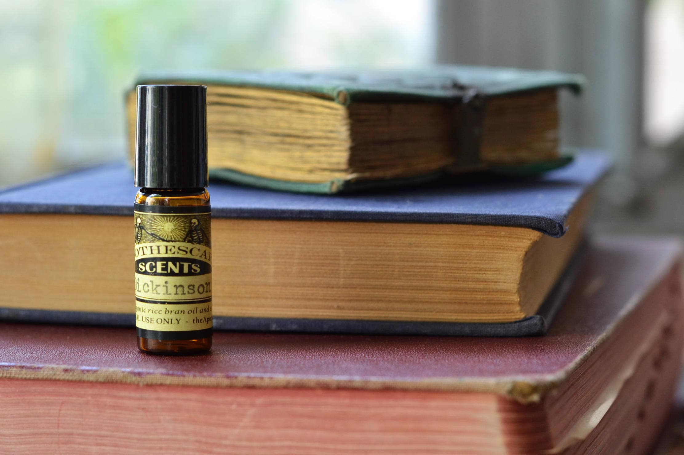 Apothescary Scents - Wholesale Fragrance Oil - "Emily Dickinson" Natural Perfume Oil0