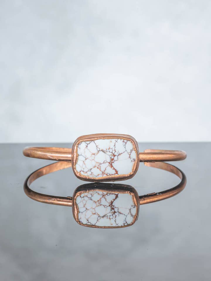 Vildhest Magnesit Manchetarmbånd i Kobber for engroshandel hos Silver Coast Designs