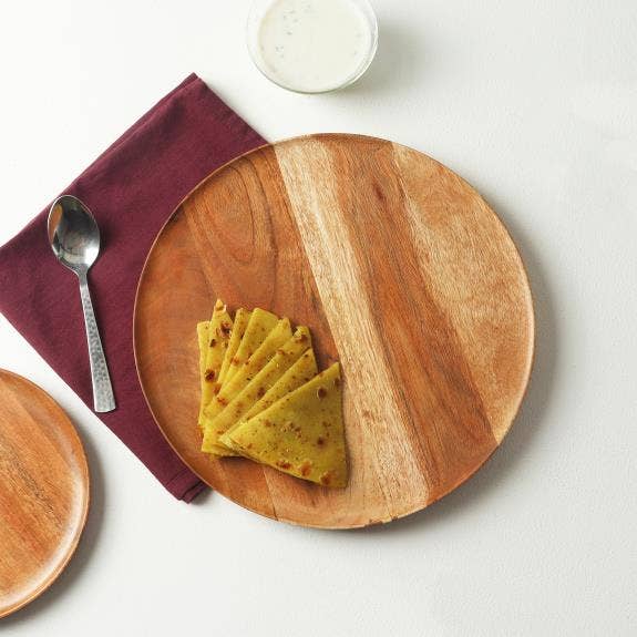 India Handicrafts Inc - Wholesale Decorative Tabletop Object - Acacia Wood Charger Plates
