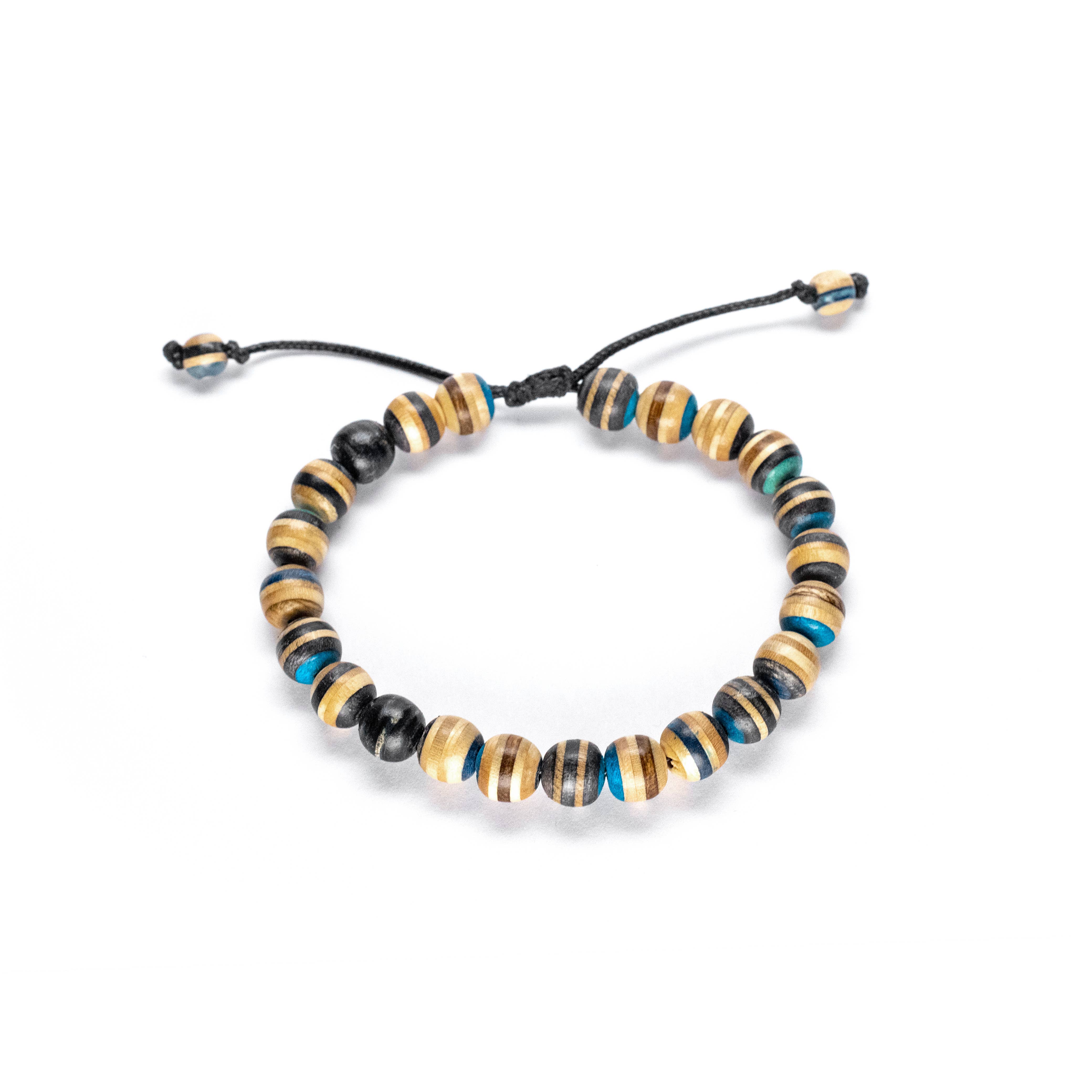 Skate4create – Engroshandel Perlearmbånd – Blåt Armbånd med Perler af Genanvendte Træskateboards4