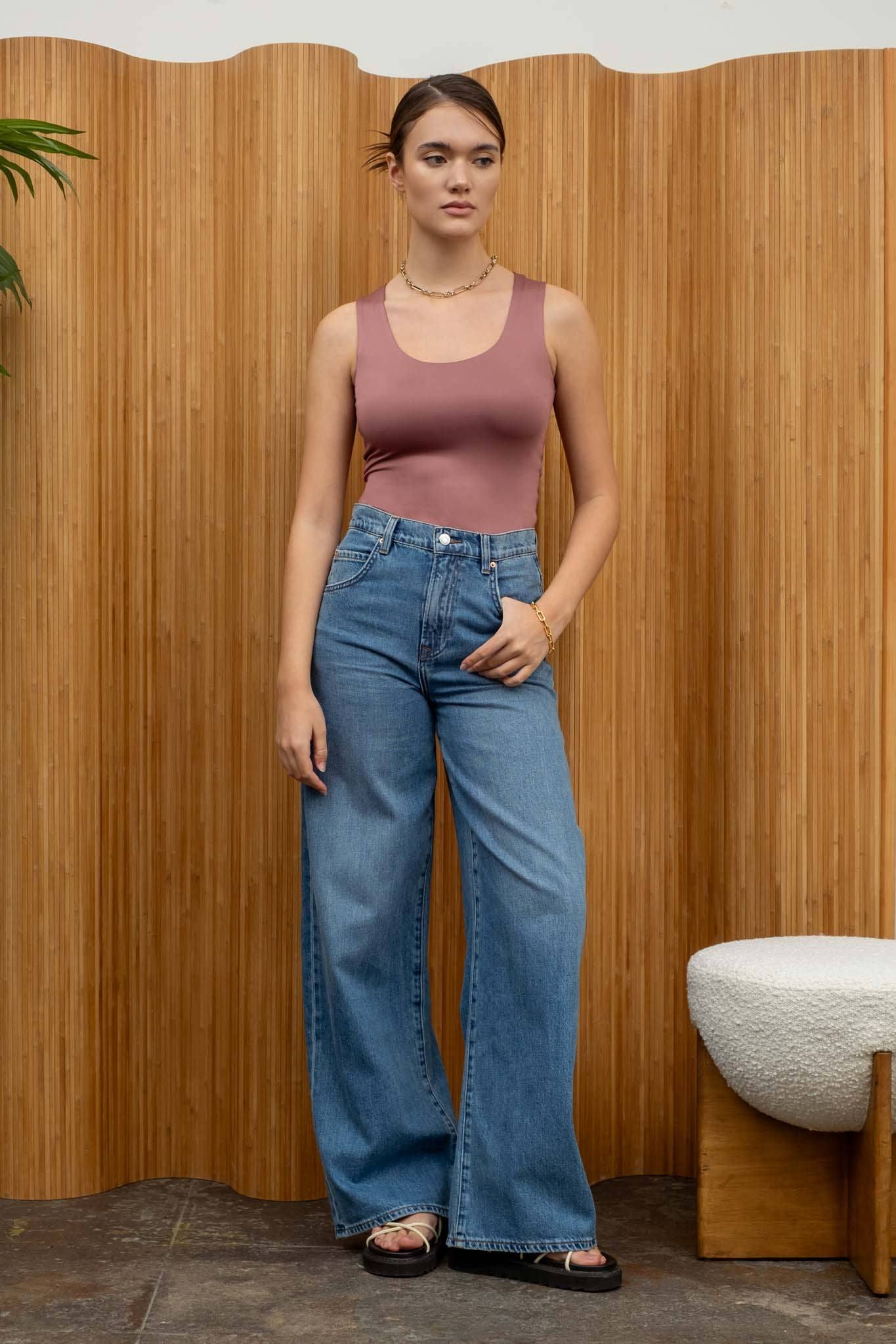 The Workshop Studio - Wholesale Knit Top - Women's - REVERSIBLE SCOOP NECK SLEEVELESS KNIT TANK TOP47