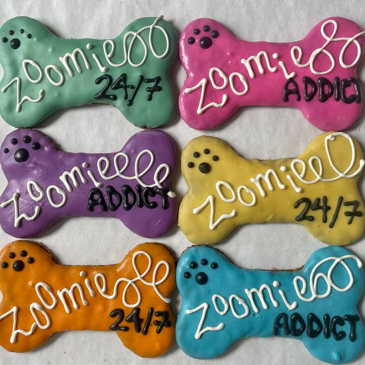YumYum4DOGS - Wholesale Pet Treats - Dog - 6 inch Zoomies ADDICT dog treat