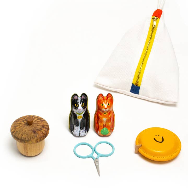 DEGEN - Wholesale Decorative Tabletop Object - Black Cat Tin - Barber Cord7