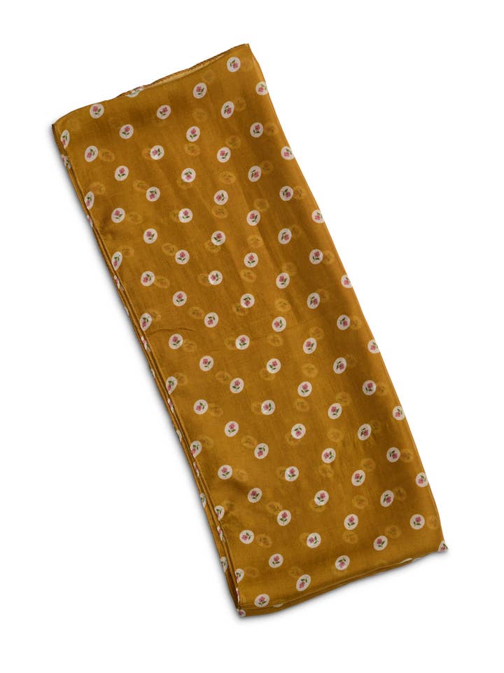 Écharpe en soie imprimée - Hidcote Mustard pour la vente par Quintessential