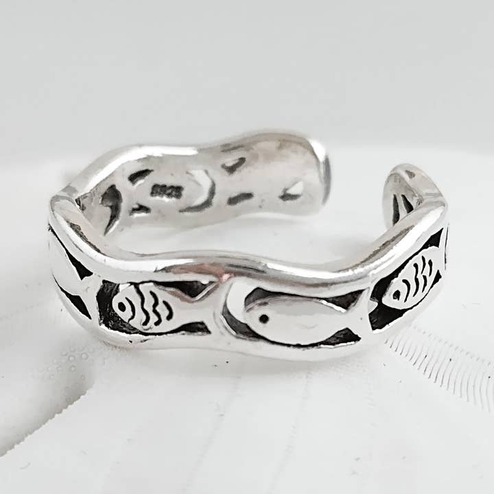 Anello Pesce d'Argento, Gioielli Costieri, Anello Nautico per la vendita all'ingrosso da parte di Piccadilly Pendants