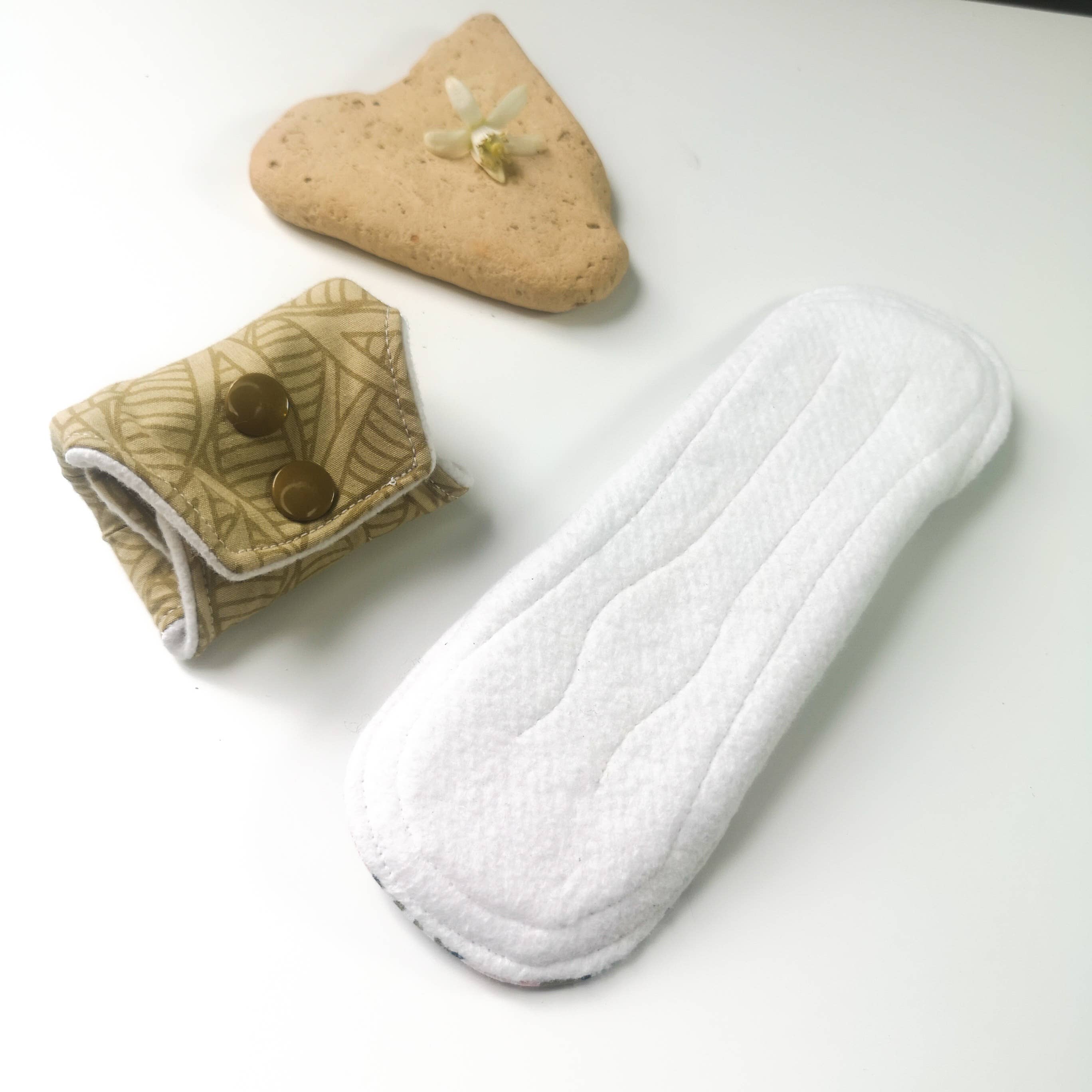 Les Mimines Montpellieraines - Wholesale Menstrual Pad/Liner - Hemp sanitary napkin "palms"2